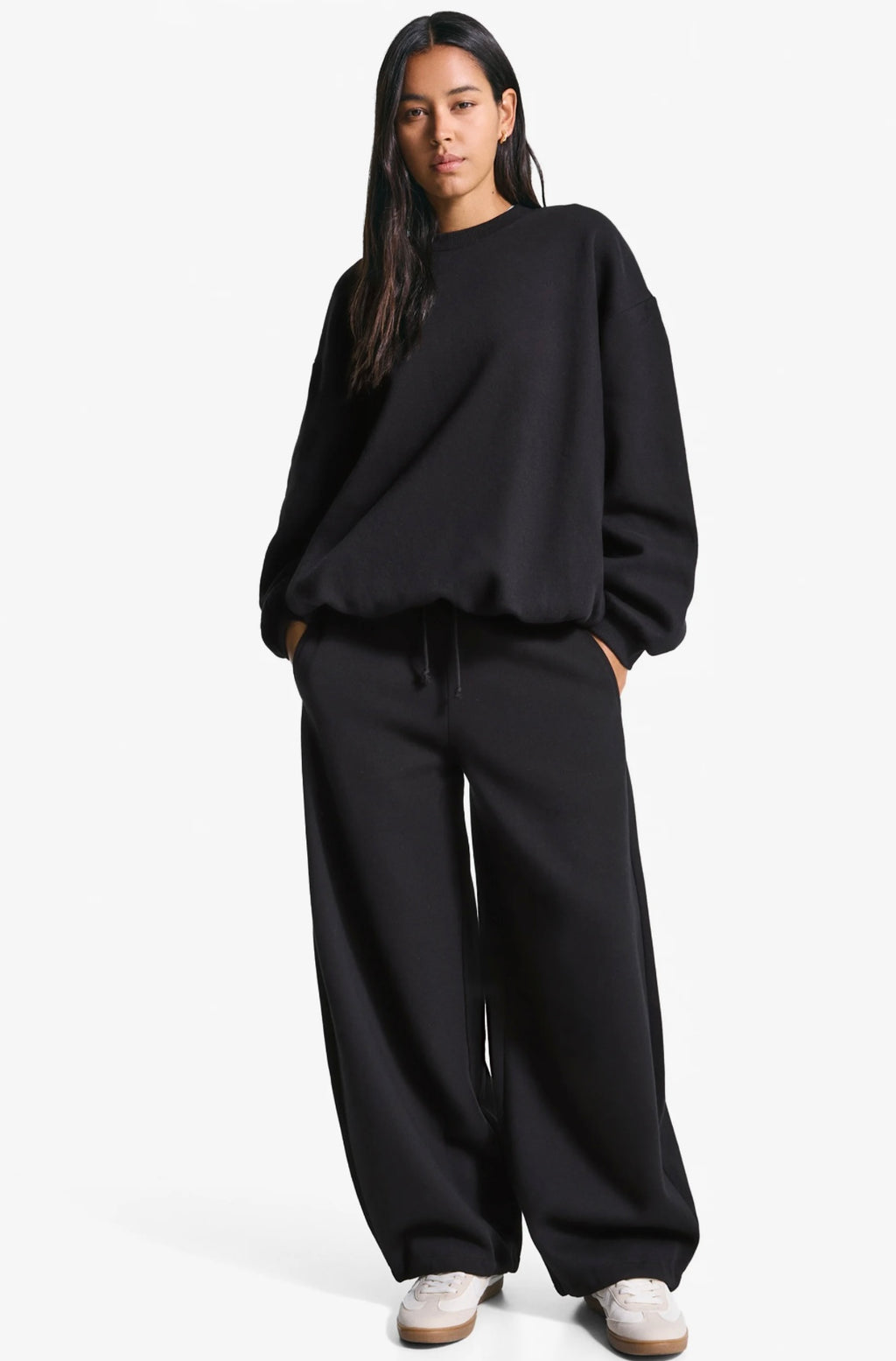 Oversized Streetwear Sweater – Essentials Collection