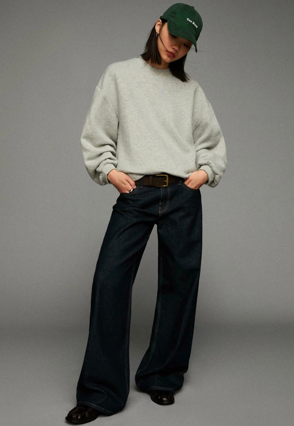 Oversized Streetwear Sweater – Essentials Collection