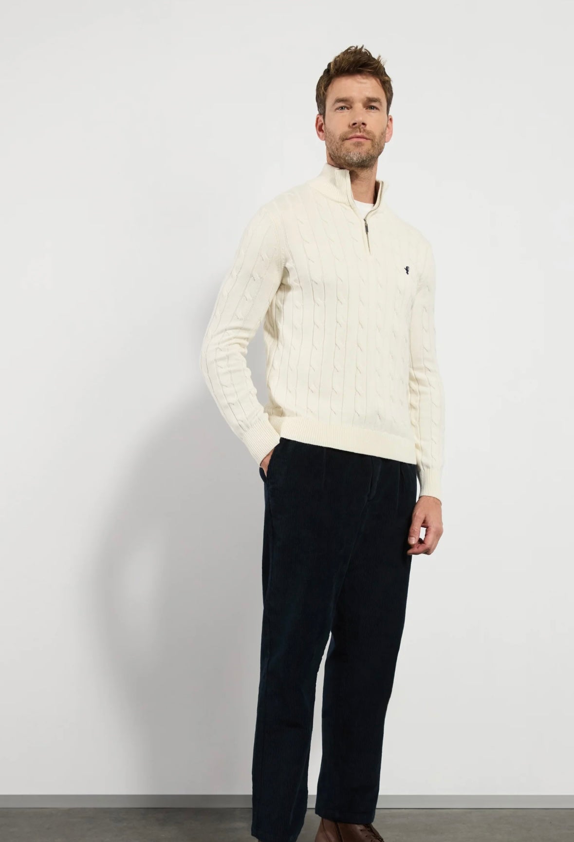 Men’s Premium Knit Sweater – Essential Fit